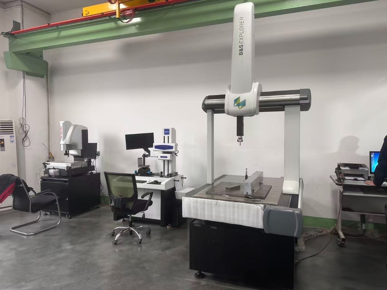 Coordinate measuring machines and inspection workstations in the NBFEIYU quality room