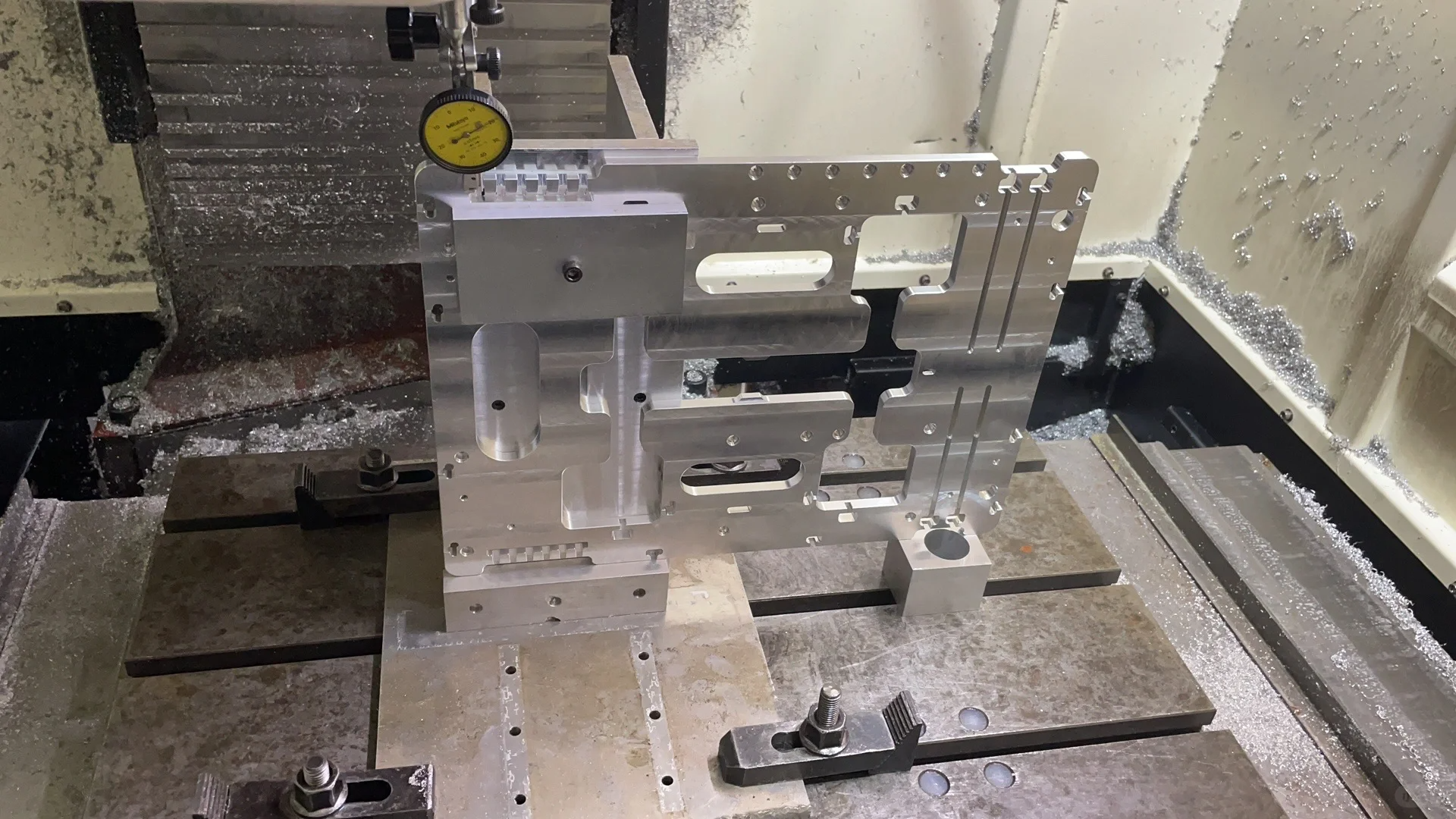 NBFEIYU batch production workshop for energy and equipment components